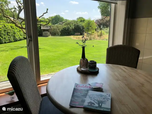 Location de Vacances Pays-Bas, Overijssel, De Lutte, maison de vacances - Dinkelhuuske De la cuisine une belle vue sur le jardin.