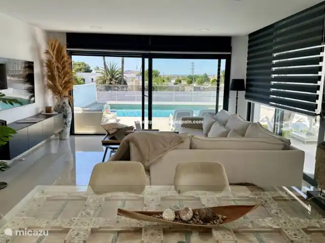VILLA BEAU + piscine privée chauffée | Espagne, Costa Blanca, La Marina - villa Salon avec vue sur la piscine