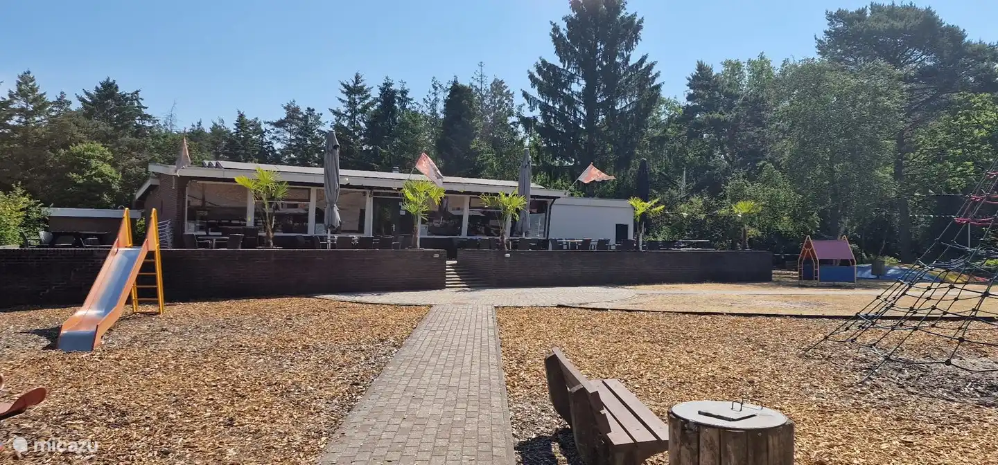 Brasserie de Witte Wieven
Mit leckeren Gerichten für Groß und Klein
Bingo am Samstagabend im Sommer