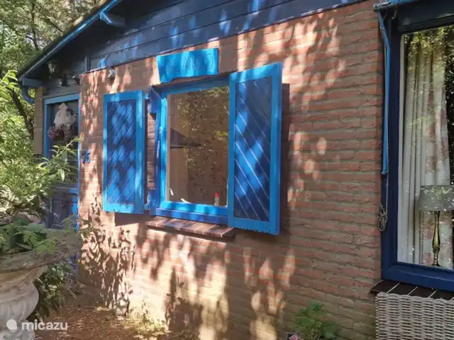 Location de Vacances Pays-Bas, Gueldre, Nunspeet, bungalow - Calando Fenêtre de la cuisine et entrée du bungalow
