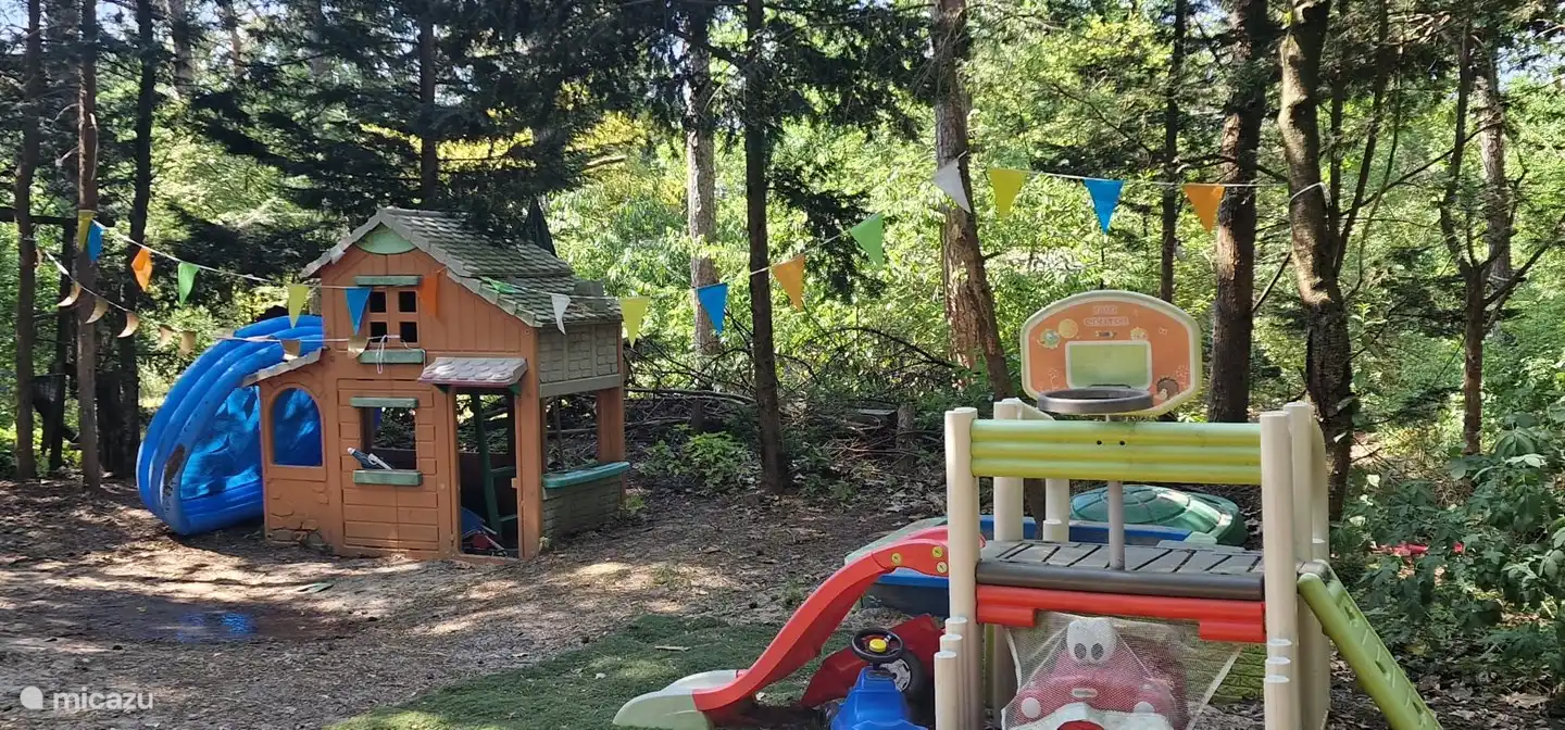 Spielhaus im eigenen Garten