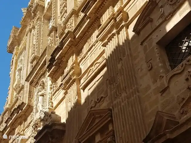 Trullino Blanc | Italie, Pouilles (Puglia), Ostuni - villa Gallipoli ; Église Saint-François d'Assise