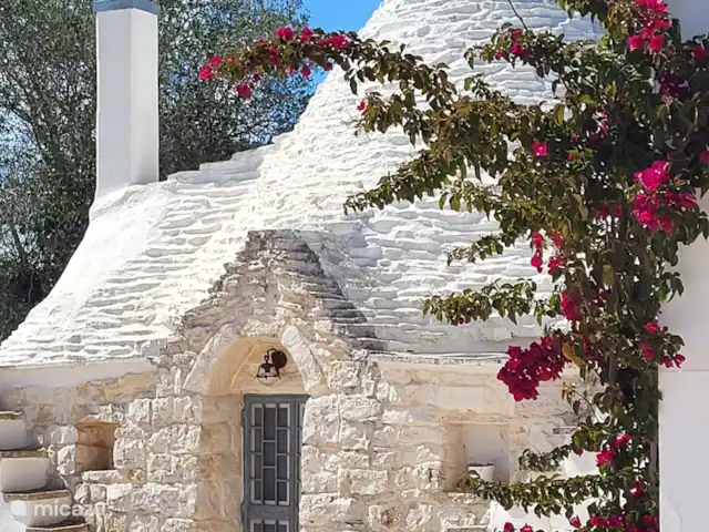 Trullino Blanc | Italie, Pouilles (Puglia), Ostuni - villa Trullo ancien