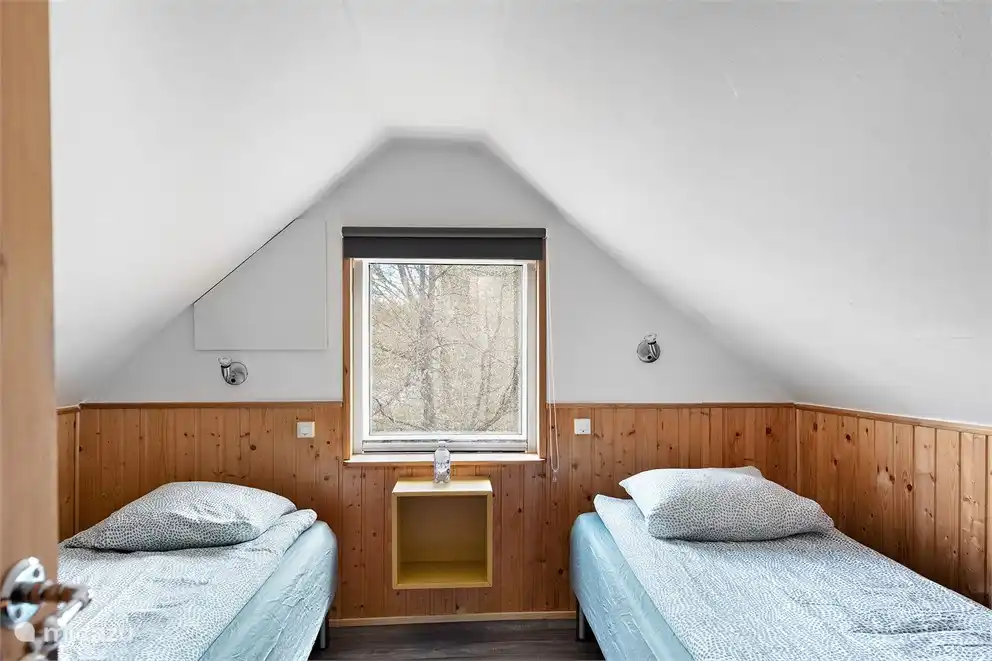 Bettwäsche können Sie bei uns für 18 € pro Person ausleihen und die Betten sind bei Ihrer Ankunft bezogen.