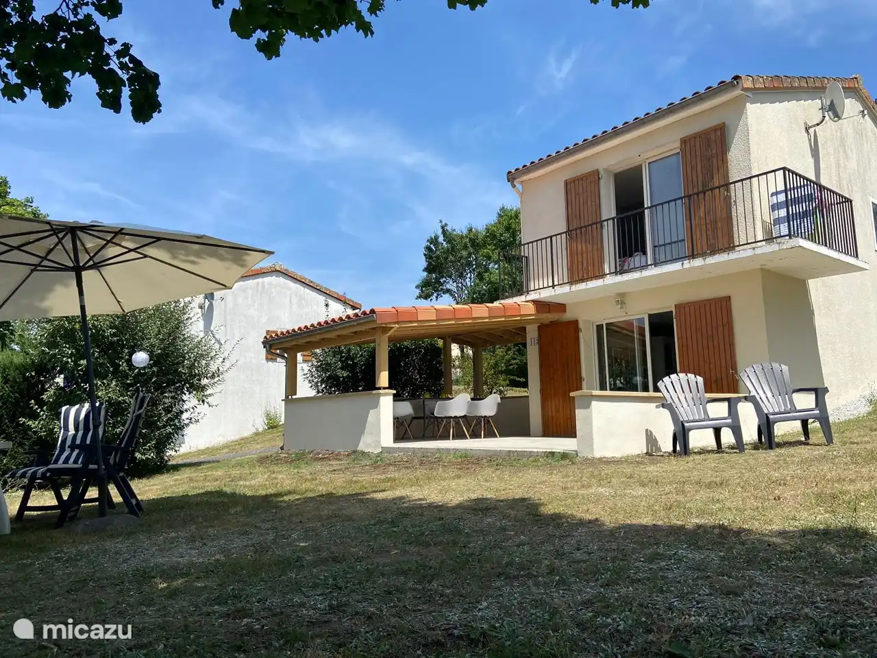 Genieten in de tuin, wat later in de middag