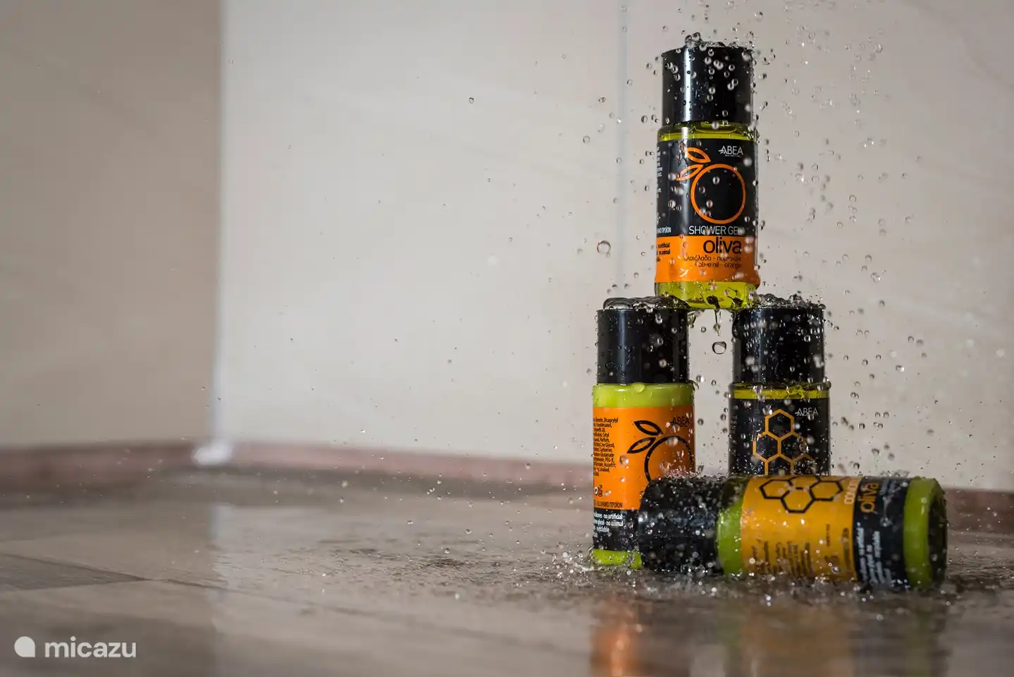 Small bottles of shampoo and bath foam are available at Villa Rebecca