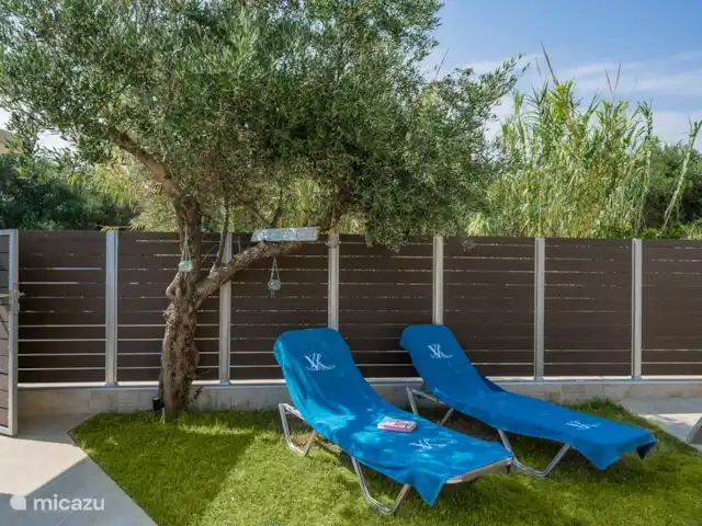 Villa Rebecca | Grèce, Crète, Agia Marina - villa Bel endroit à l'ombre sous l'olivier