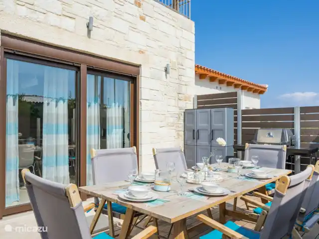Villa Rebecca | Grèce, Crète, Agia Marina - villa à déguster dehors à la grande table