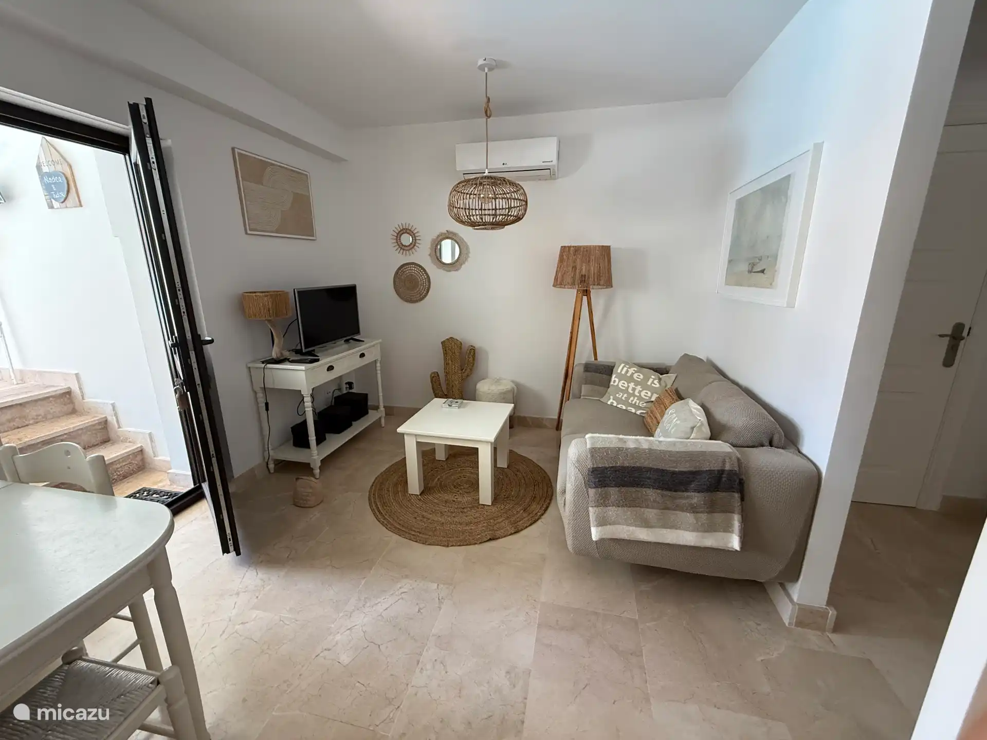 Woonkamer/keuken appartement Sevilla 