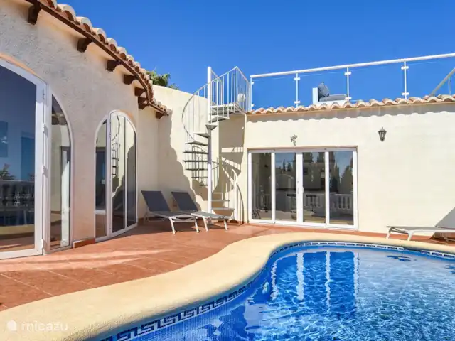 Villa La Perla MORAIRA | Espagne, Costa Blanca, Cumbre del Sol - villa escalier vers la terrasse sur le toit