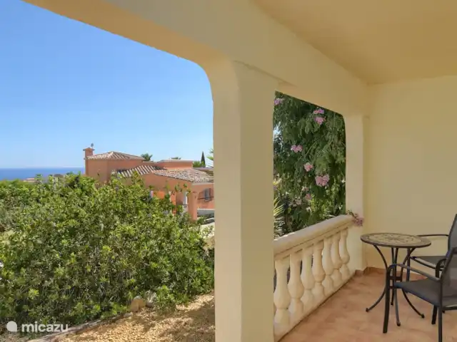 Villa La Perla MORAIRA | Espagne, Costa Blanca, Cumbre del Sol - villa la vue depuis la chambre 5, avec entrée indépendante et terrasse