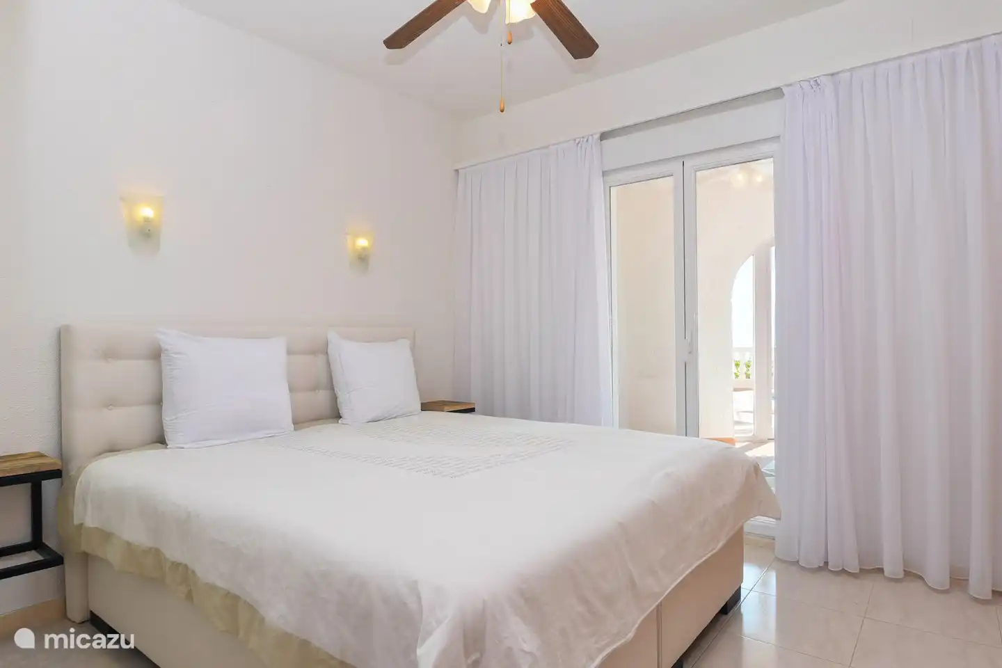 chambre 2 avec ventilateur et vue mer