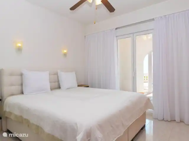 Villa La Perla MORAIRA | Espagne, Costa Blanca, Cumbre del Sol - villa chambre 2 avec ventilateur et vue mer