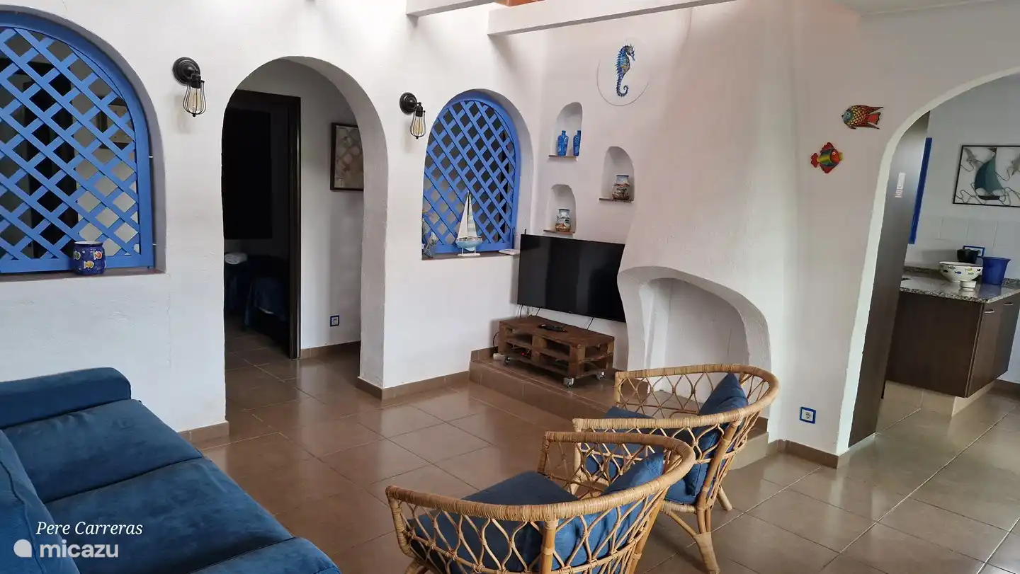 Salón con TV de 43'