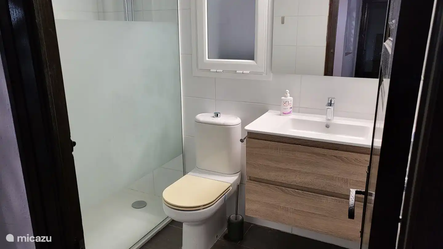 Fregadero completo con ducha