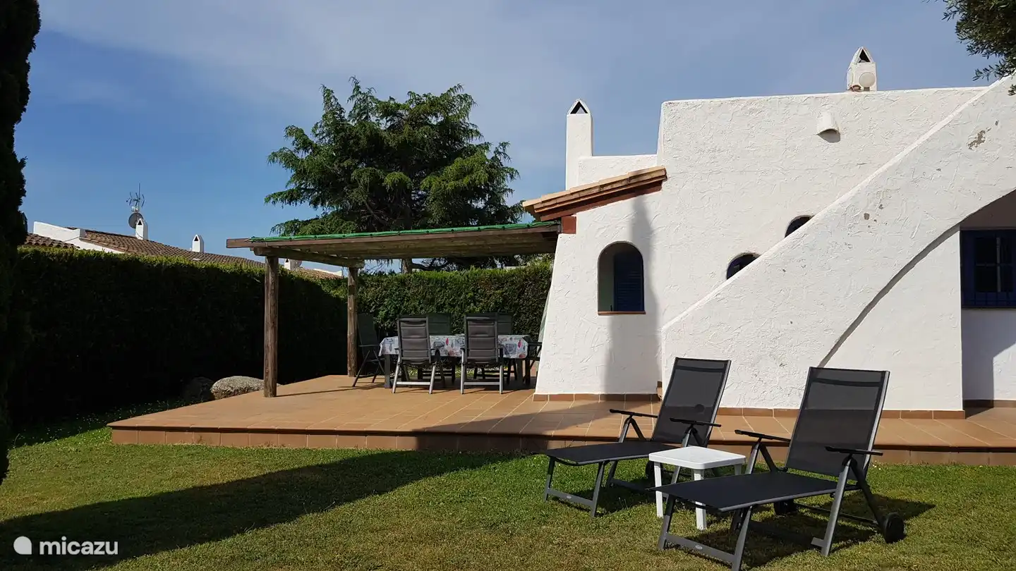 jardín del lado este