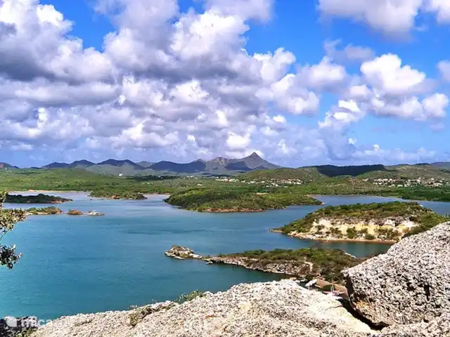 Location de Vacances Curaçao, Curaçao-Centre, Blue Bay, villa - Villa BlueBay à 50m de la plage des palmiers Belle vue sur la baie de Santa Martha Curaçao et le parc national Christoffel.