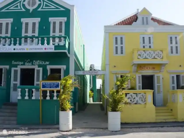 Location de Vacances Curaçao, Curaçao-Centre, Blue Bay, villa - Villa BlueBay à 50m de la plage des palmiers Restaurants en bord de mer dans le quartier branché de Pietermaai, centre Willemstad