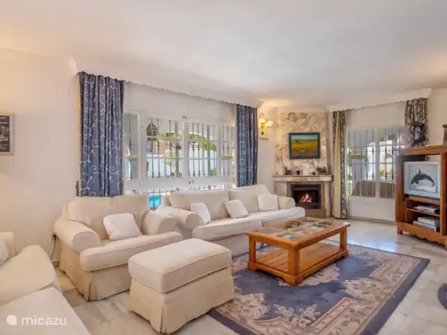 Piscina climatizada+jacuzzi+playa en España, Costa del Sol, Benalmádena - villa Salón