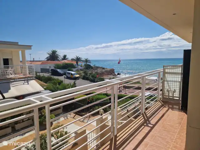 Casa Pescador 'Gonzales 71' en España, Costa del Azahar, Vinaroz - apartamento su vista desde el balcón con una deliciosa taza de café o bebida.  Disfruta desde el salón sentado