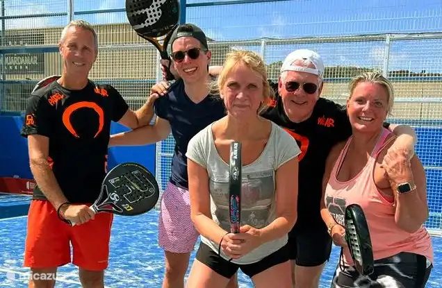 Padelunterricht oder Kliniken in Guadamar. Auch für Gruppen. Rufen Sie Jeroen für einen Termin an, +31628779093