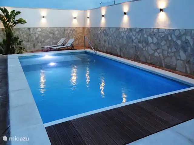 Casa Perdiz | Espagne, Costa Blanca, La Marina - finca Piscine de 4,5 x 8,5 mètres avec différentes couleurs d’éclairage