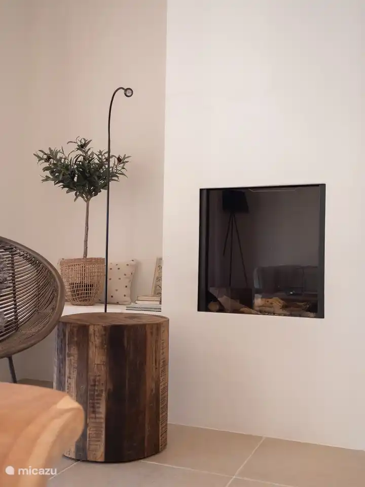 sala de estar con chimenea