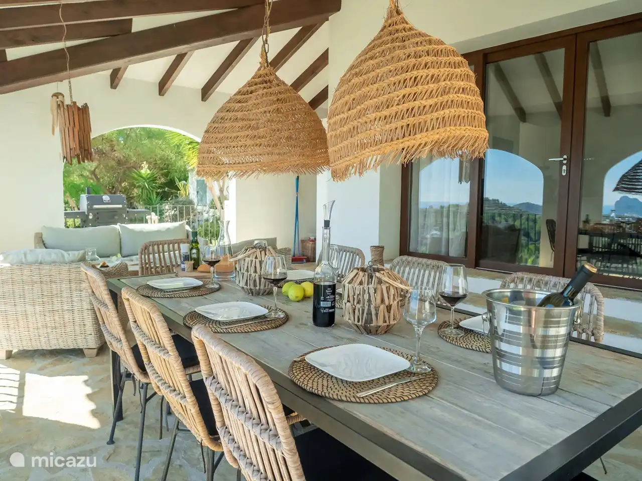 terraza cubierta para comedor