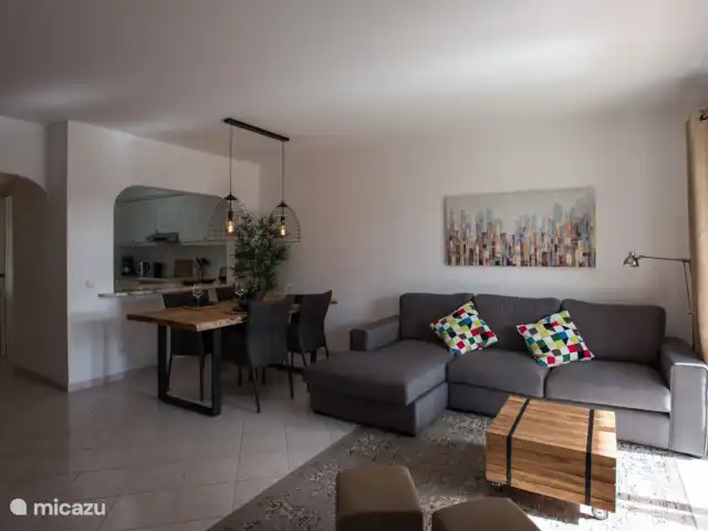 Maison dans un endroit calme sur le Golfe | Portugal, Algarve, Albufeira - appartement Salon très spacieux et nouvellement meublé