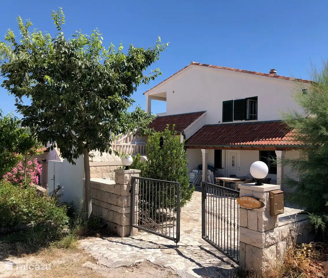 Wohnungen A1, A2 und links A5, oben ist A6