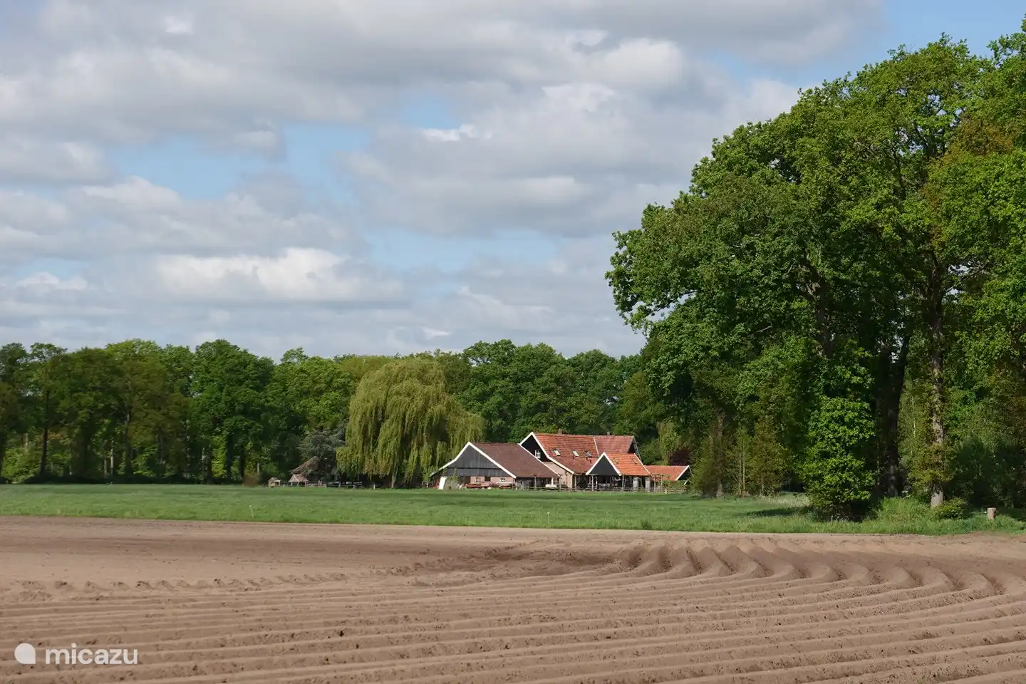 Die schöne Umgebung ist ideal zum Wandern und Radfahren