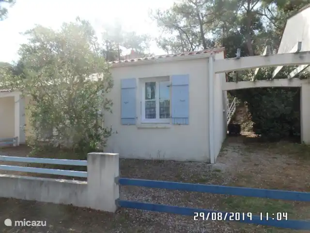 Maison Lavande | France, Vendée, La Tranche-sur-Mer - maison de vacances Si vous le souhaitez, la voiture peut être garée à côté de la maison ou devant celle-ci dans la rue.