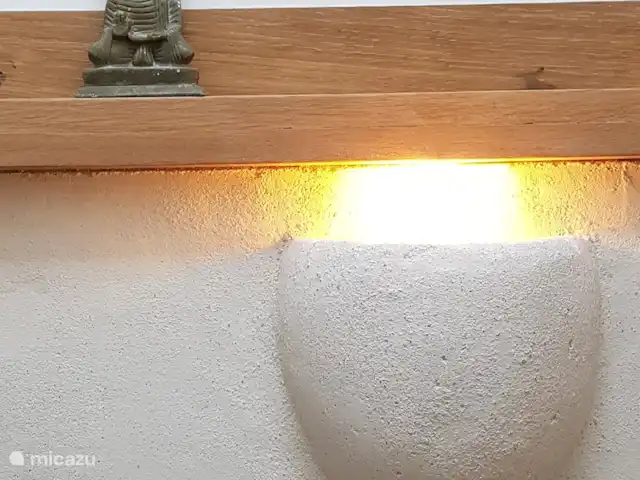 Location de Vacances Pays-Bas, Hollande du Nord, Schoorl, maison de vacances - Ecole Ecolodge de Parel Lampe en argile finie avec de la nacre.