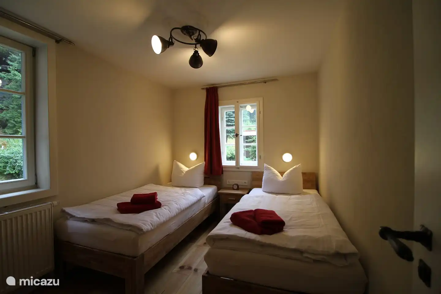 Das zweite Schlafzimmer mit zwei Einzelbetten