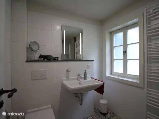 Felsenkeller Bielatal Johanniswacht en Alemania, Sajonia, Rosenthal-Bielatal - apartamento El cuarto de baño