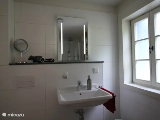 Felsenkeller Bielatal Johanniswacht en Alemania, Sajonia, Rosenthal-Bielatal - apartamento El cuarto de baño
