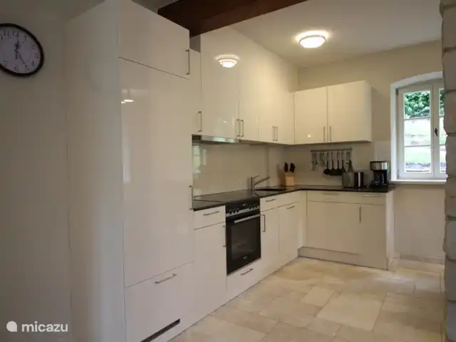 Felsenkeller Bielatal Johanniswacht en Alemania, Sajonia, Rosenthal-Bielatal - apartamento La lujosa cocina abierta