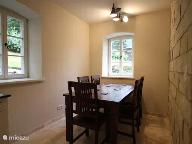 Felsenkeller Bielatal Johanniswacht en Alemania, Sajonia, Rosenthal-Bielatal - apartamento el comedor