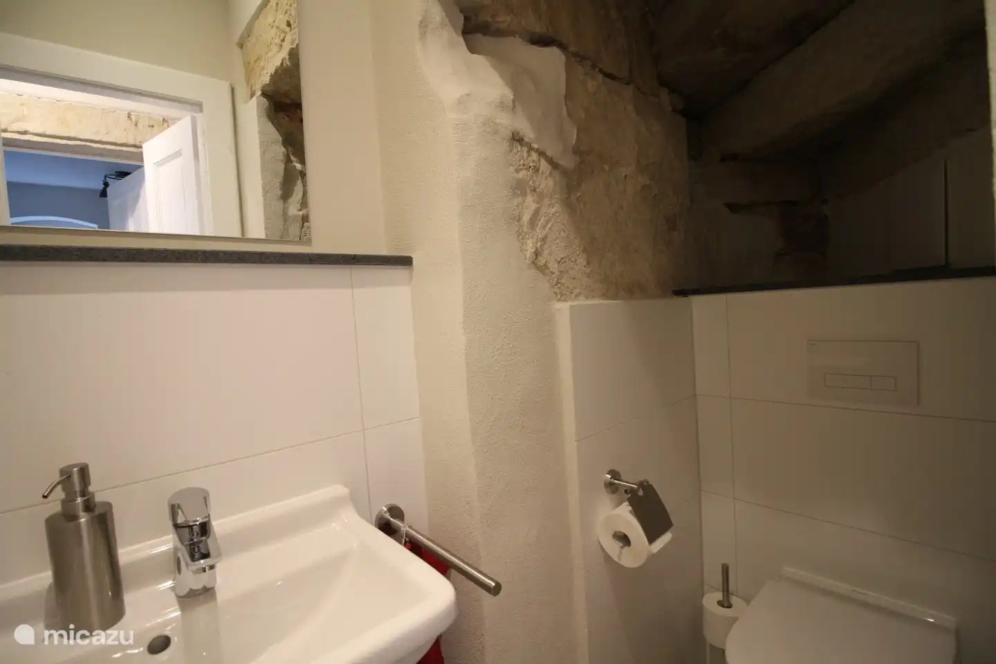 Die Toilette im Erdgeschoss