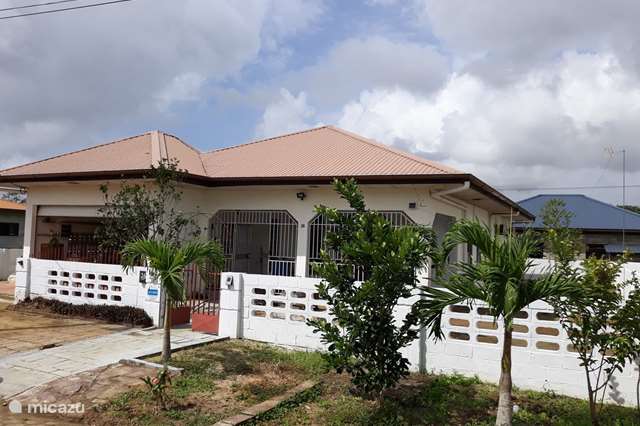 Vakantiehuis Suriname – vakantiehuis Woning:  VillaParK  -  INDIRA