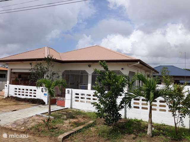 Vakantiehuis Suriname, Wanica, Houttuin - vakantiehuis Woning:  VillaParK  -  INDIRA