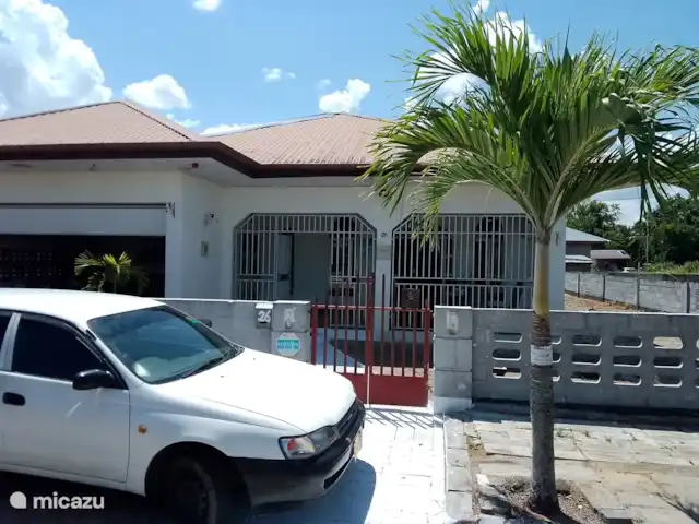 Woning:  VillaParK  -  INDIRA huren in Suriname, Paramaribo, Paramaribo - vakantiehuis Front of Home
