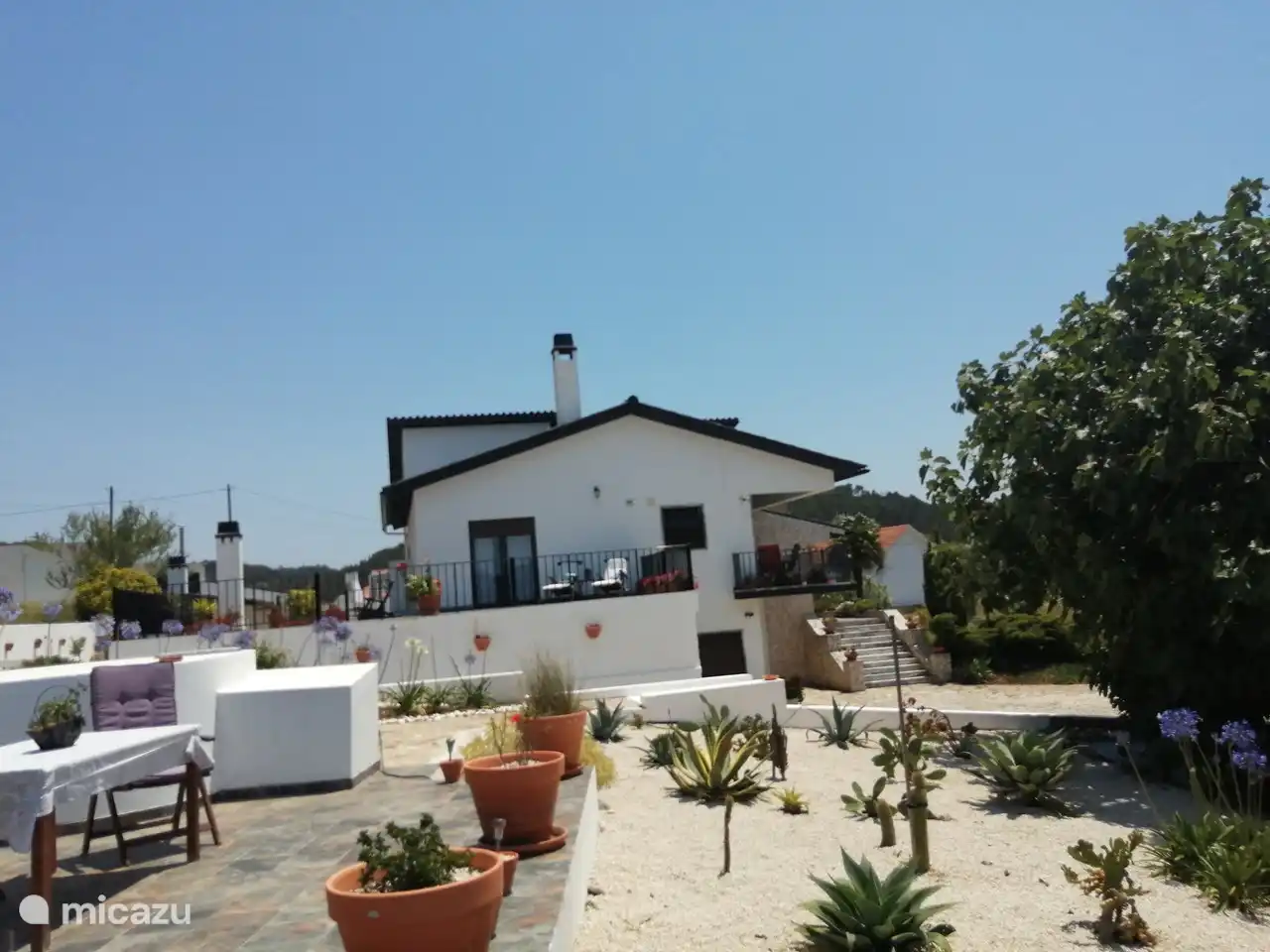 Side view house from sun terrace