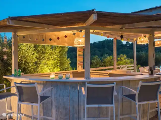 Villa Mimosa : Zeezicht & Natuur huren in Spanje, Costa Blanca, Benissa - villa Bar bij het zwembad