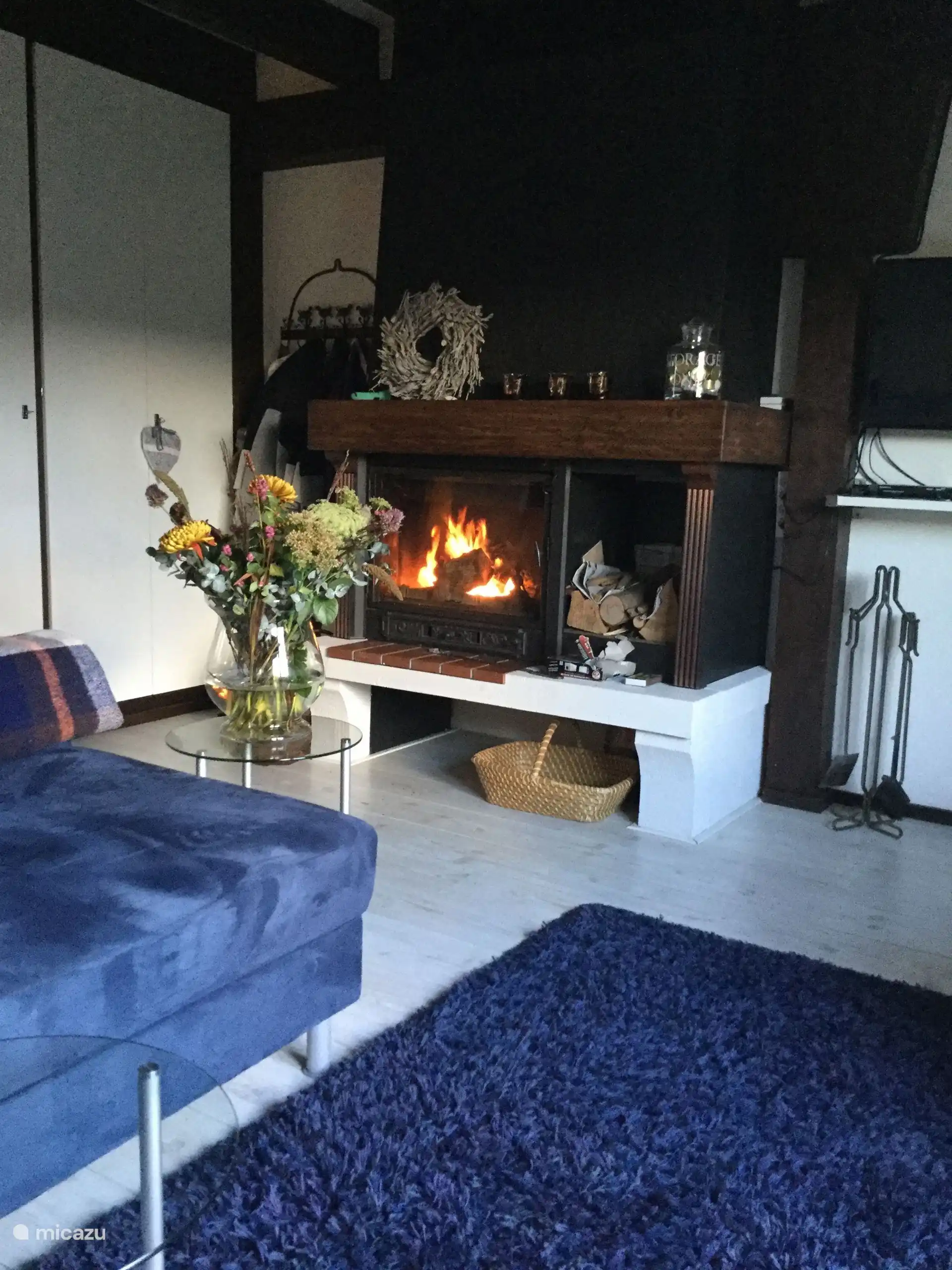 Zitkamer met open haard