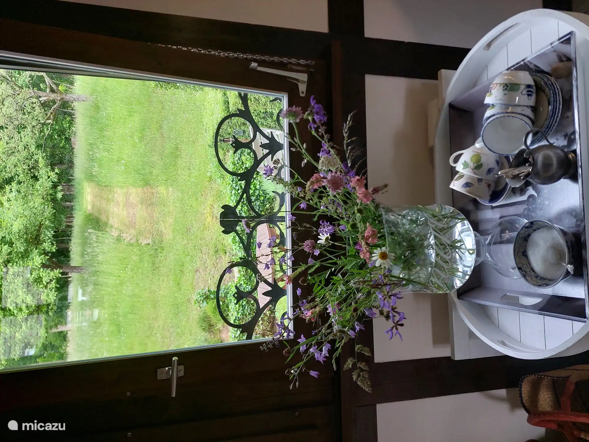 Veldboeket. Hier kun je nog een bloemenweide vinden.