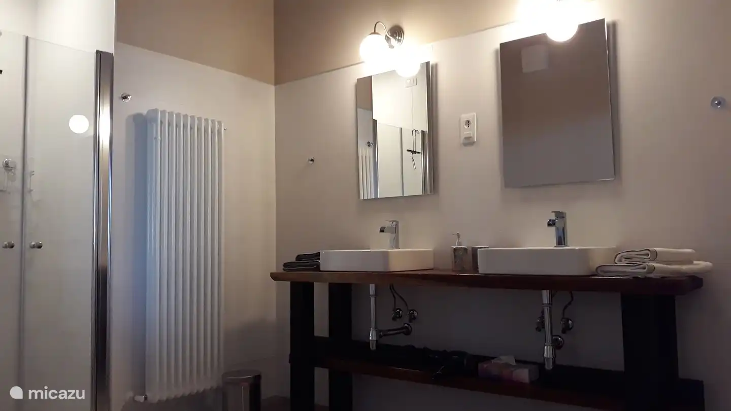 Baño en dormitorio principal