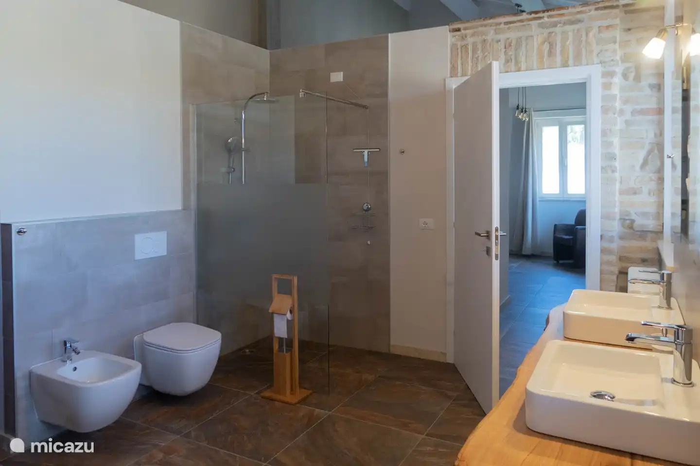 Badezimmer im Obergeschoss