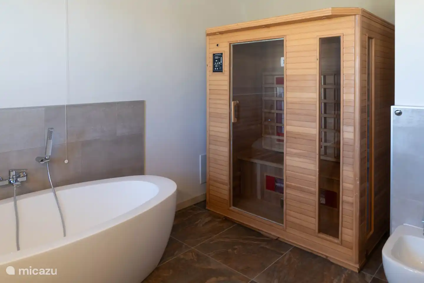 Badezimmer im Obergeschoss