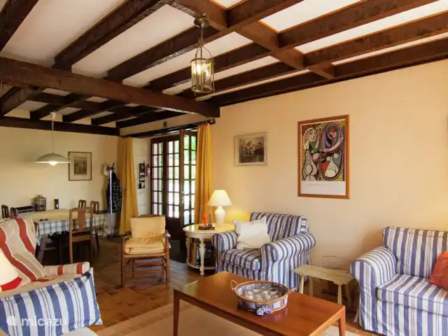 La Grange Imperiale en Francia, Dordoña, Salagnac - casa vacacional sala de estar